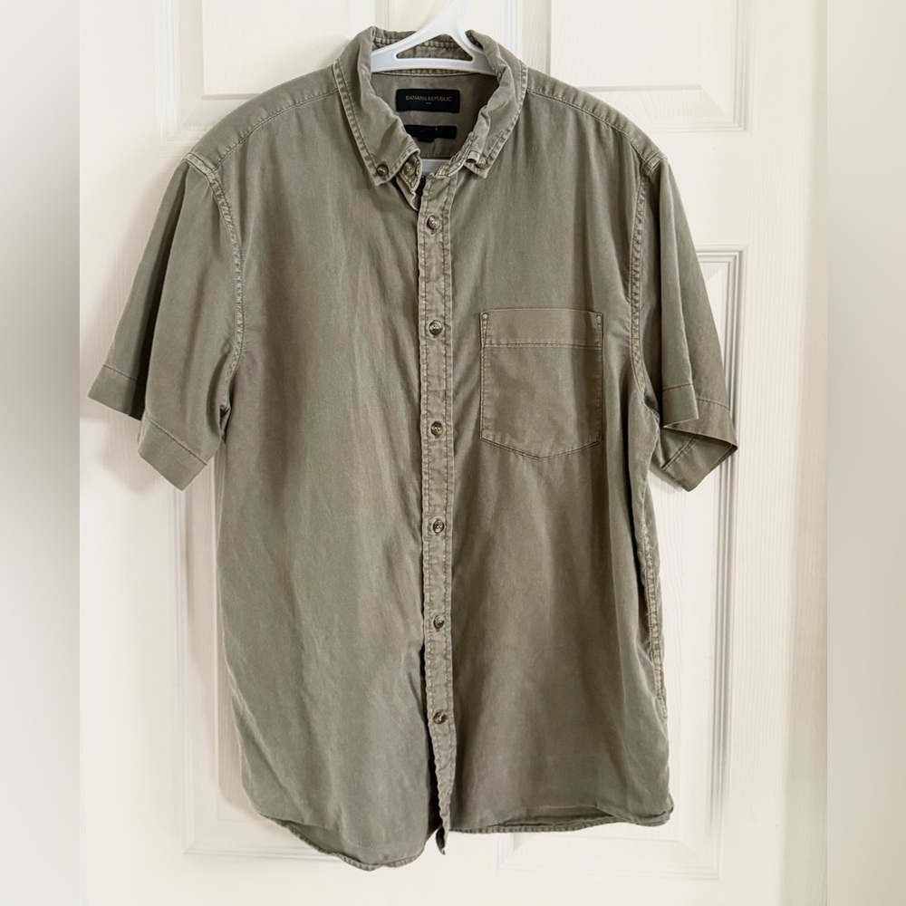 Banana Republic Slim‎ Fit Shirt Khaki Button Down Size M